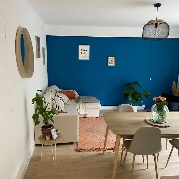Superbe T2 Dans Nice Avec Balcon Et Parking 0*,